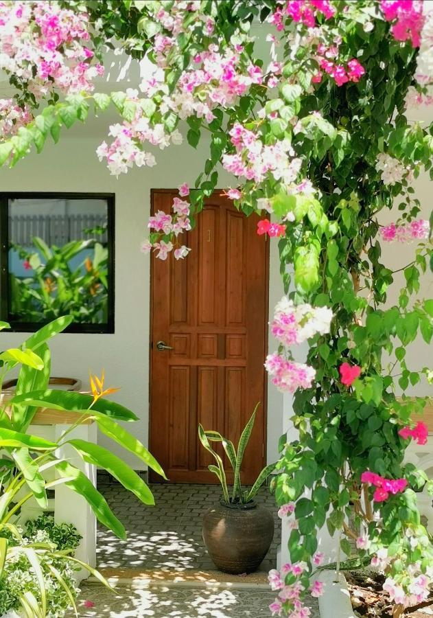 Alisa Garden Boutique Hotel パングラオ エクステリア 写真