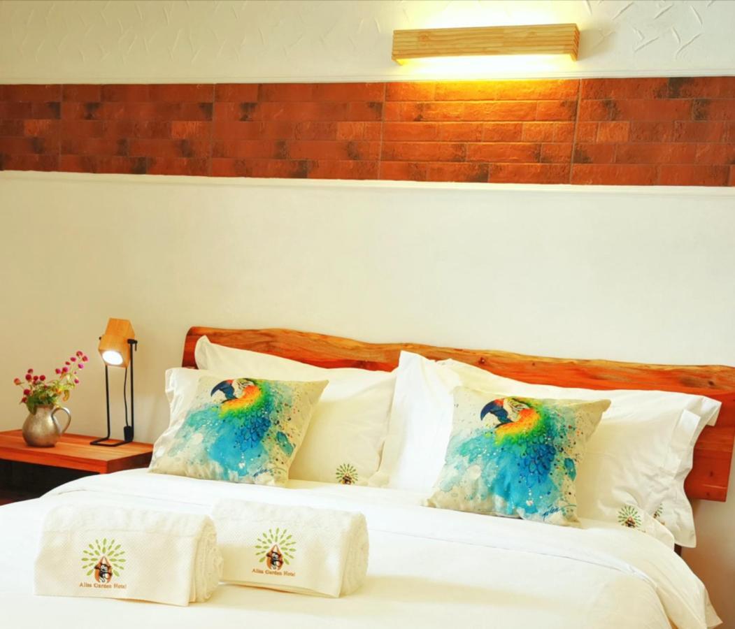Alisa Garden Boutique Hotel パングラオ エクステリア 写真